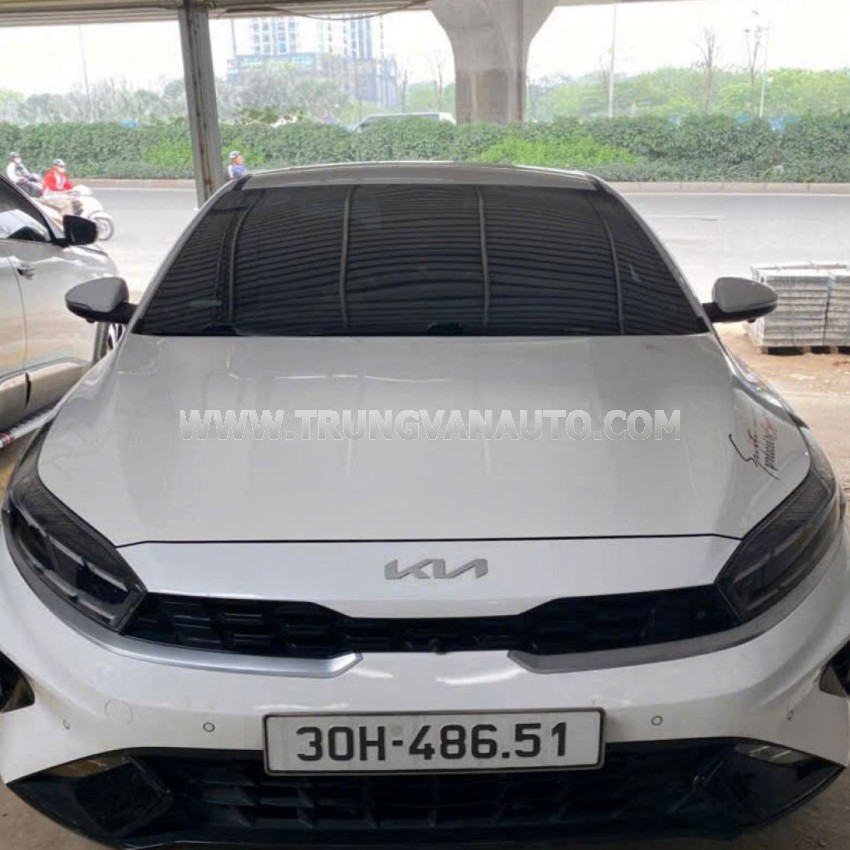 K3 Premium 1.6 AT 2022