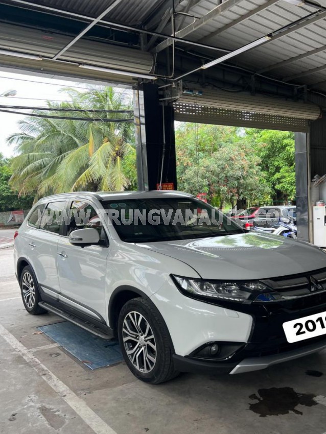 Mitsubishi Outlander 2.0 CVT Premium 2019