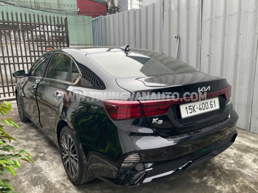 Xe Kia K3 Premium 2.0 AT 2024