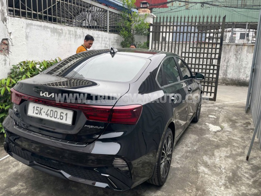 Xe Kia K3 Premium 2.0 AT 2024