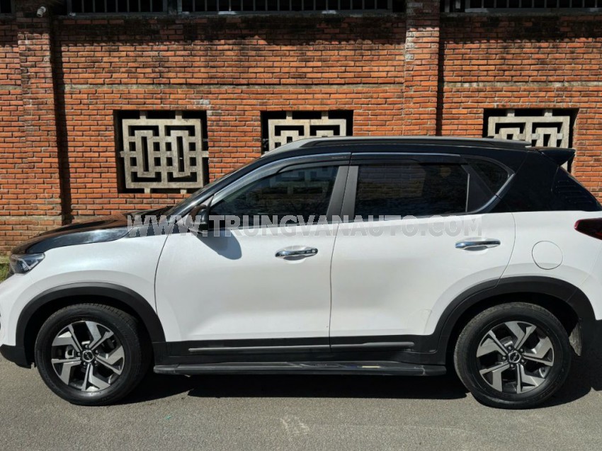 Kia Sonet Luxury 1.5 AT 2022