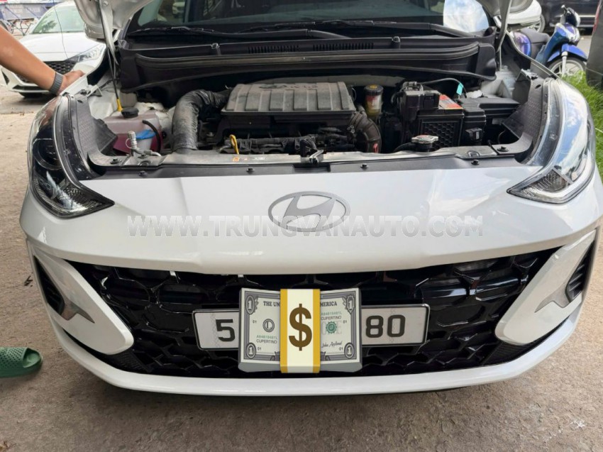 Hyundai i10 1.2 AT 2025